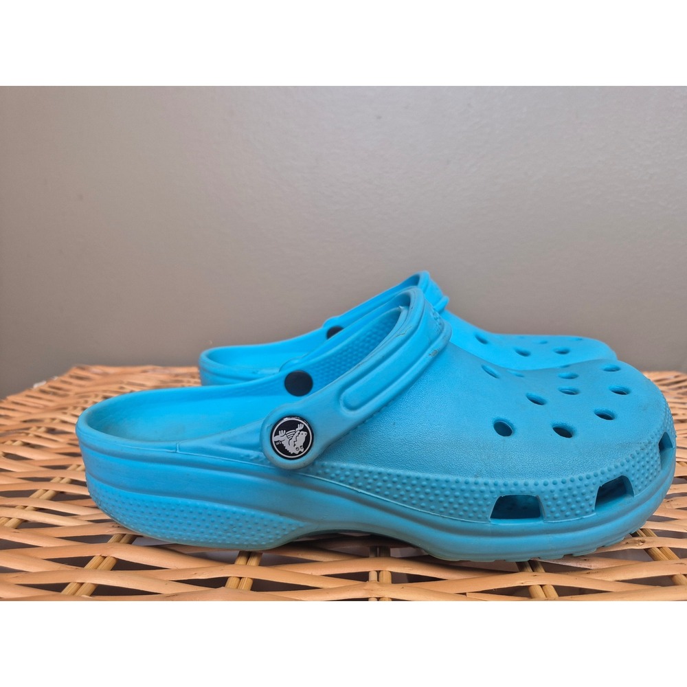 Crocs Size M9 W11 Classic Clogs Blue Aqua Unisex Slip On Water Shoes Comfort